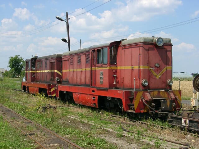 Lxd2-304 (po lewej) i Lxd2-290, Opatówek, 21.07.2003, foto Marcin Wojda